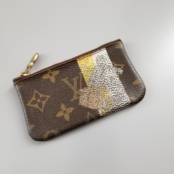 LOUIS VUITTON Beautiful Key pouch cleft Voyage Monogram Limited edition/Spain - Picture 15 of 16
